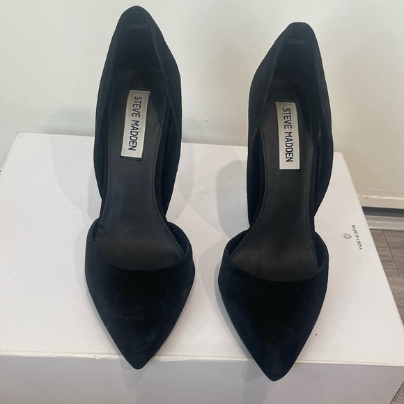 Steve Madden Black Suede Stiletto Heel - Picture 3 of 7